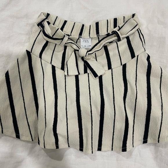 Zara Girl skort. Worn twice. Perfect condition. - Picture 1 of 3